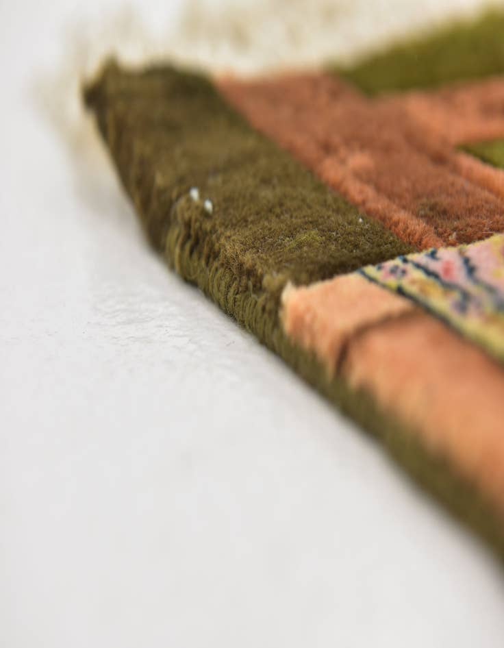 Detail image of 2' 10 x 4' 1 Hand Knotted Tabriz Persian Rug