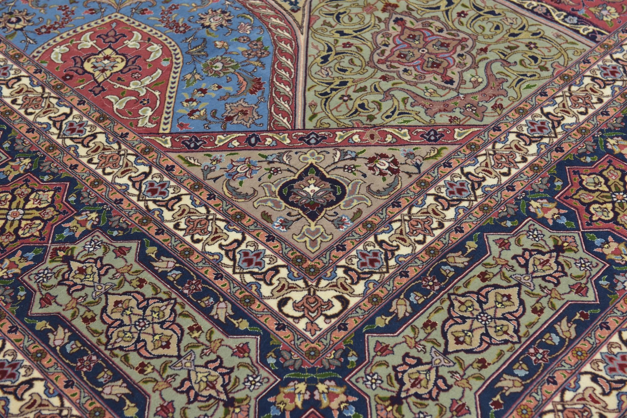 9' 9 x 13' Hand Knotted Tabriz Persian Rug
