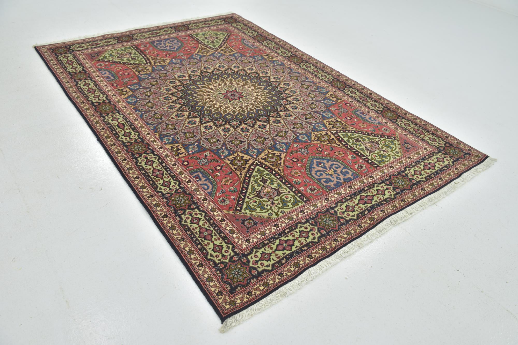 5' 5 x 8' Hand Knotted Tabriz Persian Rug