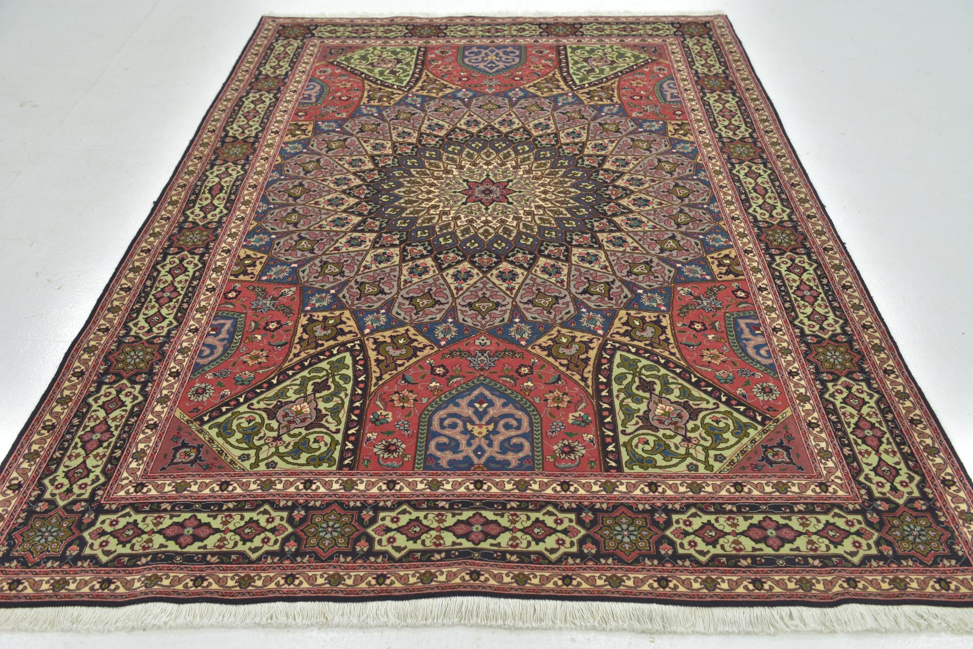 5' 5 x 8' Hand Knotted Tabriz Persian Rug