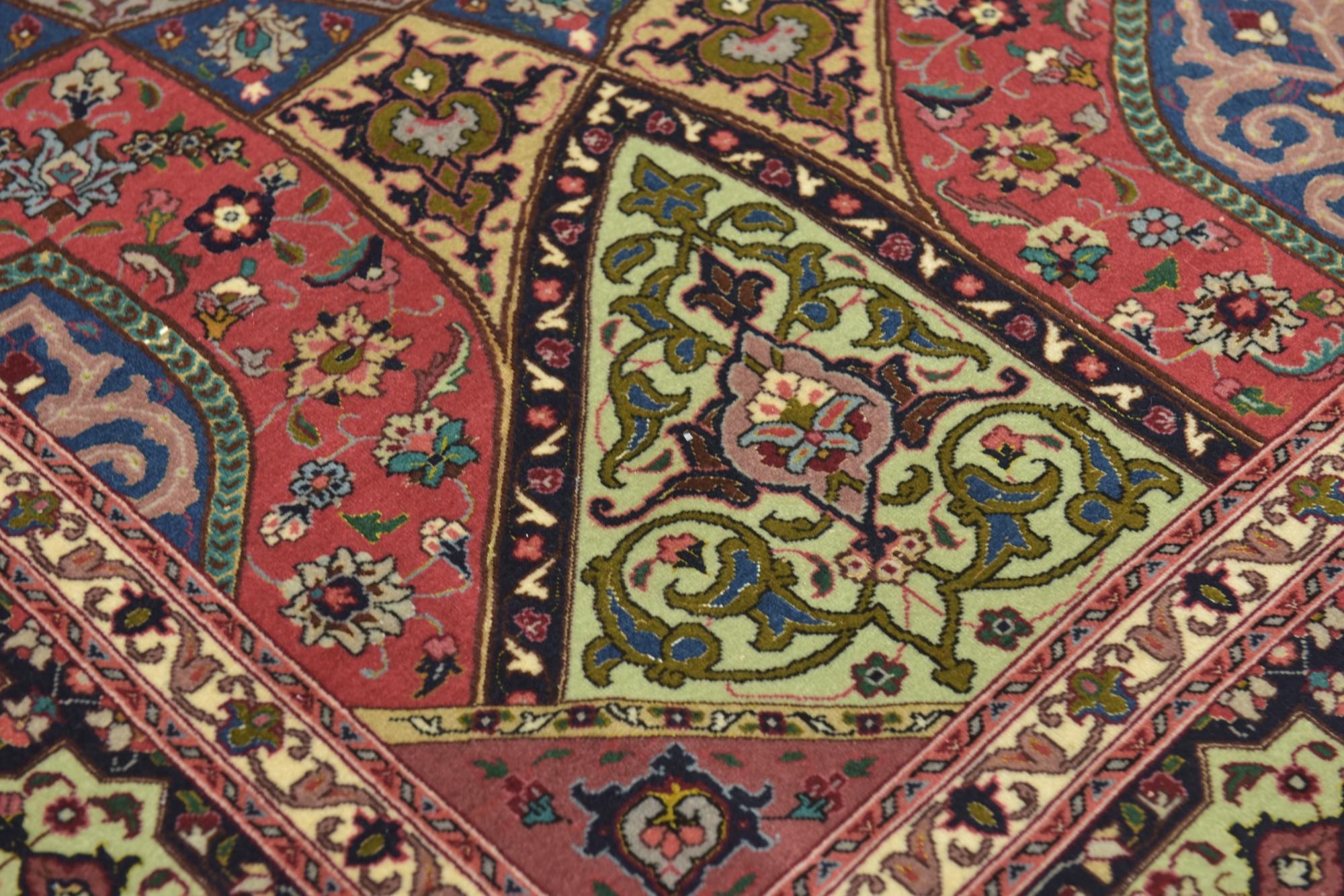 5' 5 x 8' Hand Knotted Tabriz Persian Rug