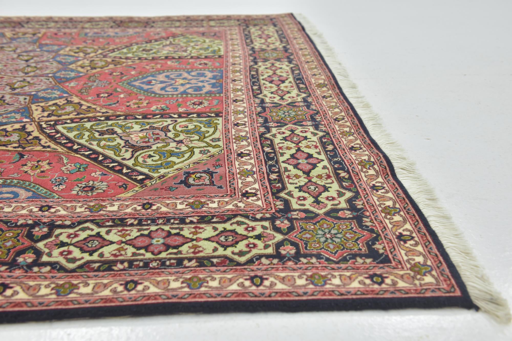5' 5 x 8' Hand Knotted Tabriz Persian Rug