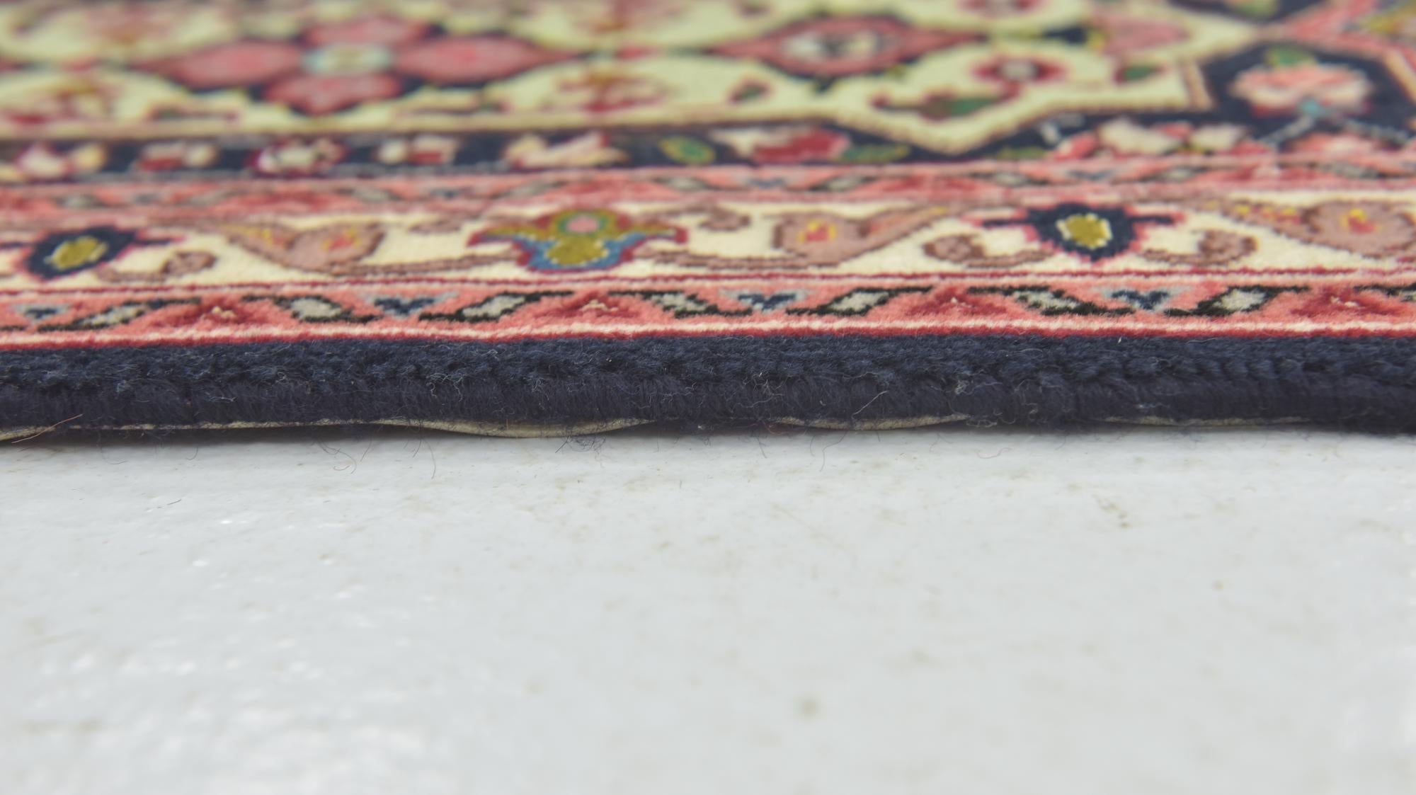 5' 5 x 8' Hand Knotted Tabriz Persian Rug