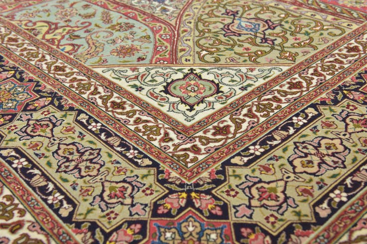 Detail image of 8' 3 x 11' 8 Hand Knotted Tabriz Persian Rug