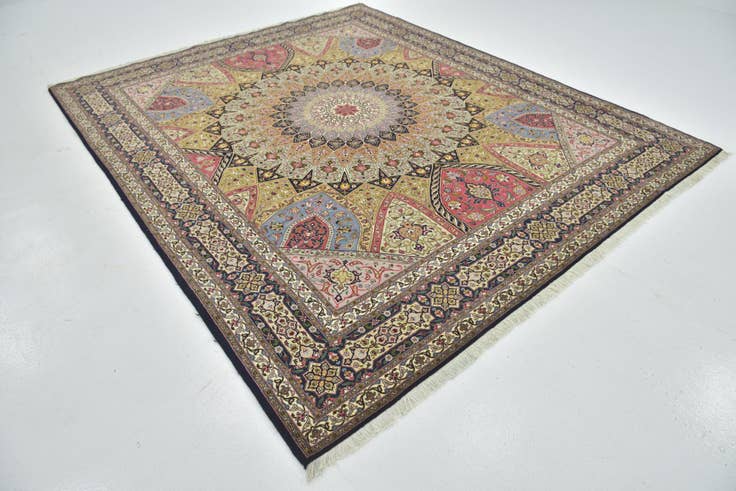 Detail image of 8' x 10' Hand Knotted Tabriz Persian Rug