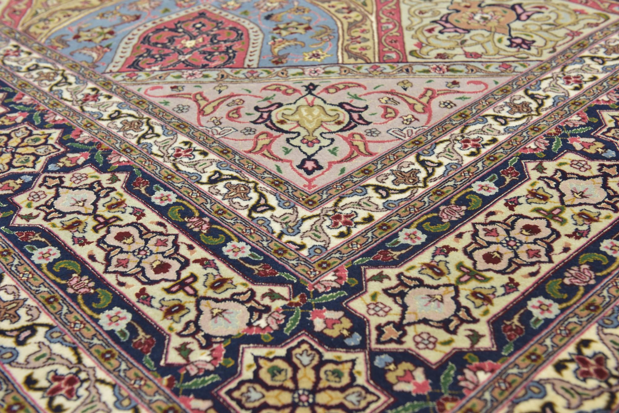 8' x 10' Hand Knotted Tabriz Persian Rug