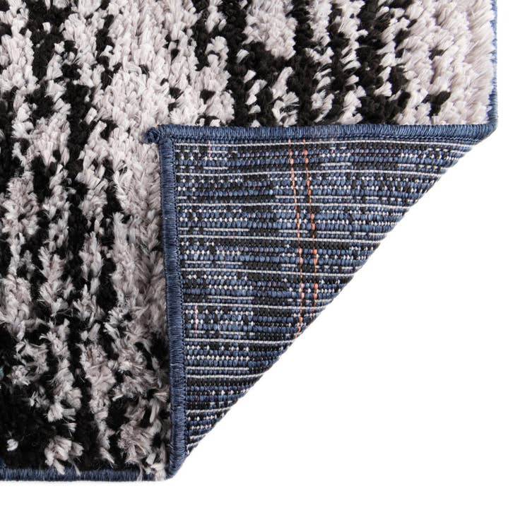 Detail image of 5' 3 x 8' Tagine Rug