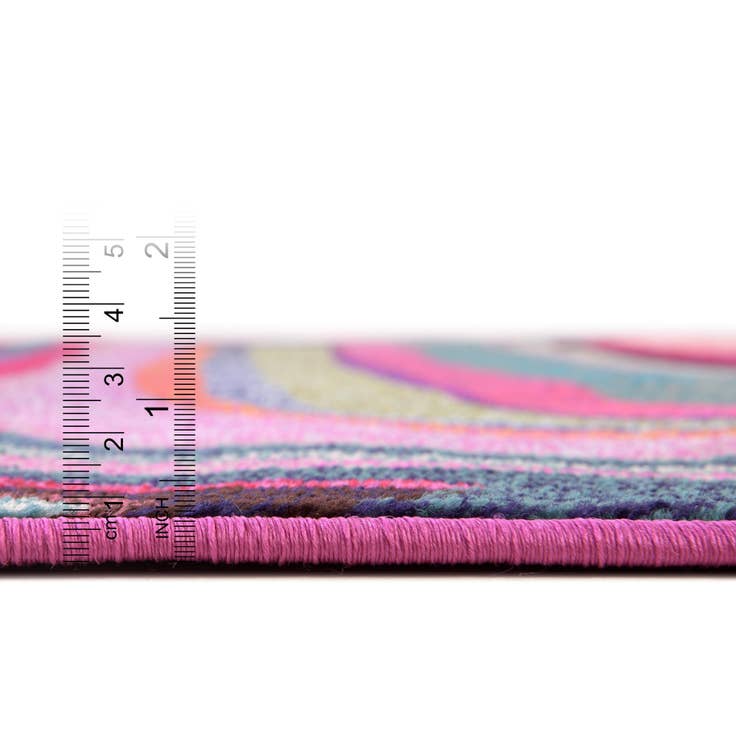 Detail image of 9' x 12' Washable Theia Rug