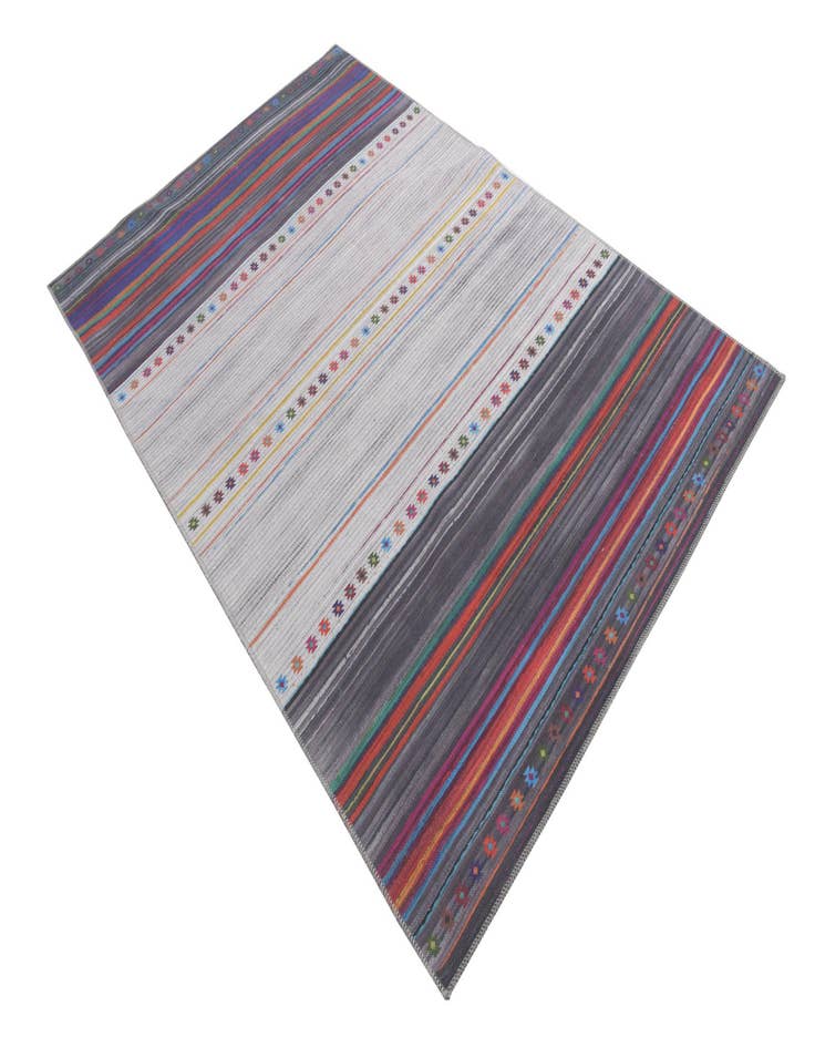 Detail image of 5' x 7' 5 Washable Timeless Rug