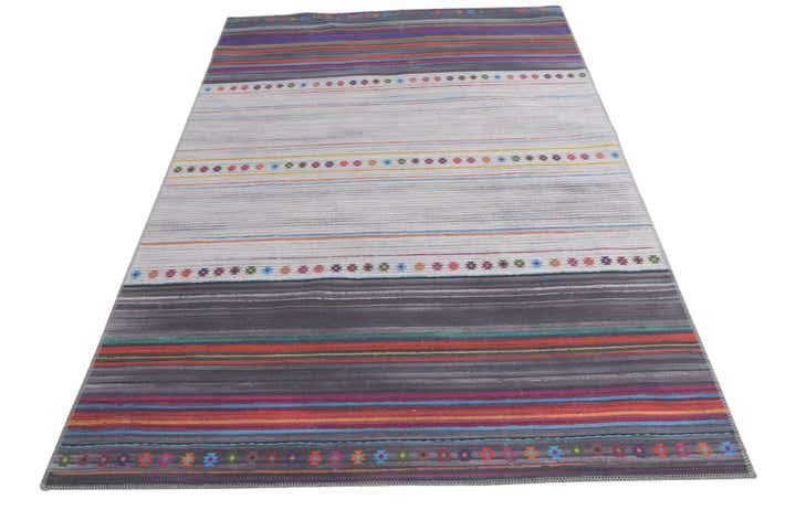 5' x 7' 5 Washable Timeless Rug