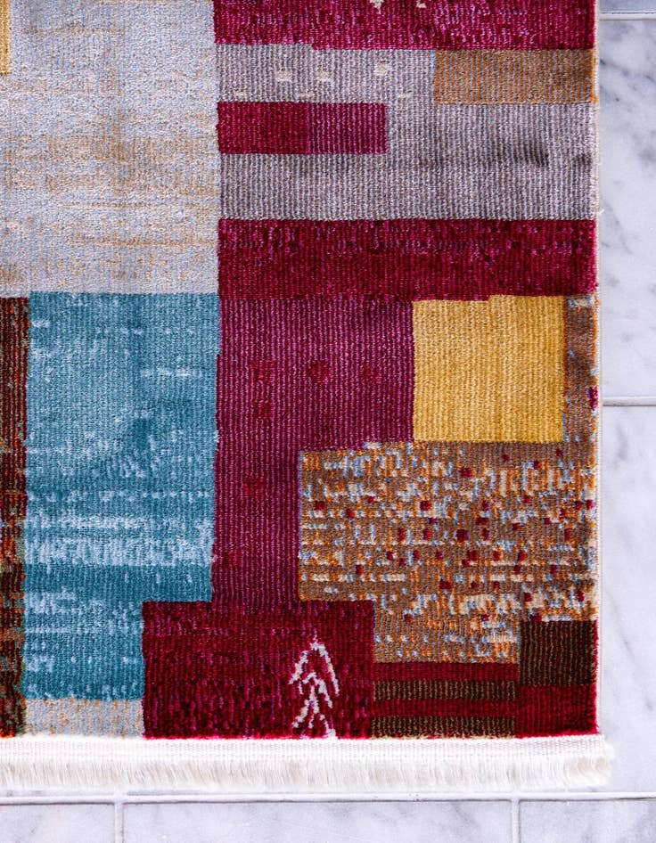 Detail image of 4' 3 x 6' Tribe Rug