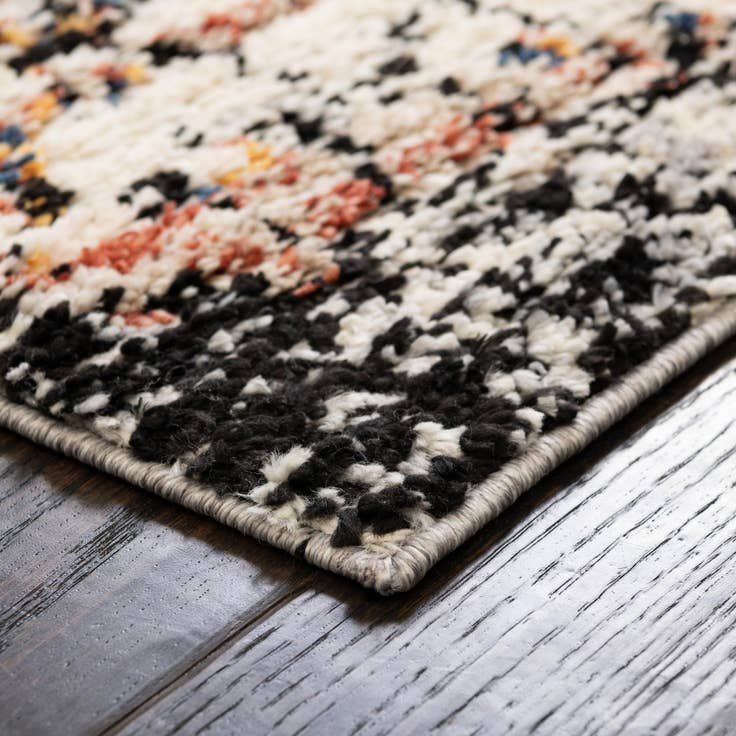 Detail image of 8' x 10' Tucson Rug