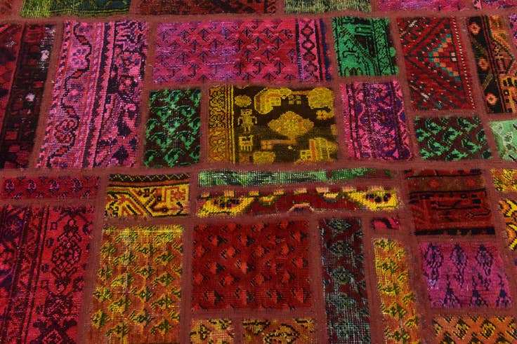 Detail image of 5' 9 x 7' 8 Hand Knotted Ultra Vintage Persian Wool Rug