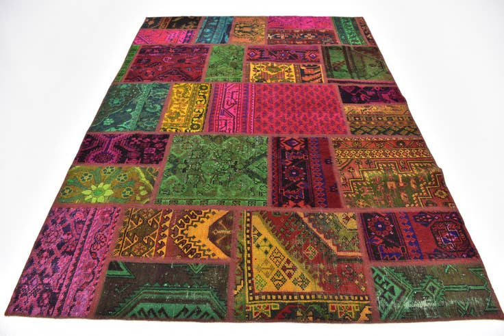 Detail image of 5' 9 x 7' 7 Hand Knotted Ultra Vintage Persian Wool Rug