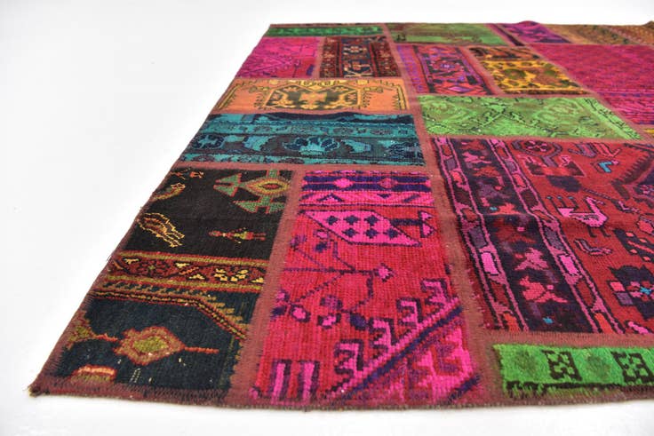 Detail image of 5' 9 x 7' 7 Hand Knotted Ultra Vintage Persian Wool Rug