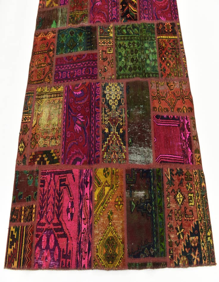 Detail image of 5' 9 x 7' 9  Hand Knotted Ultra Vintage Persian Wool Rug