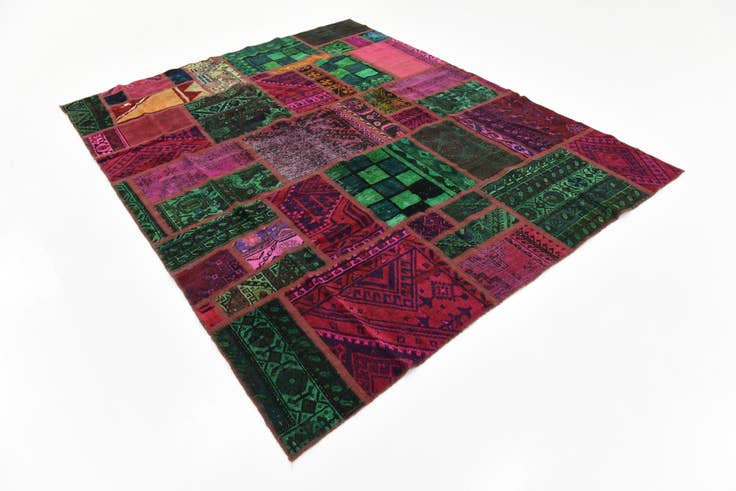 Detail image of 6' x 7' 6 Ultra Vintage Wool Rug