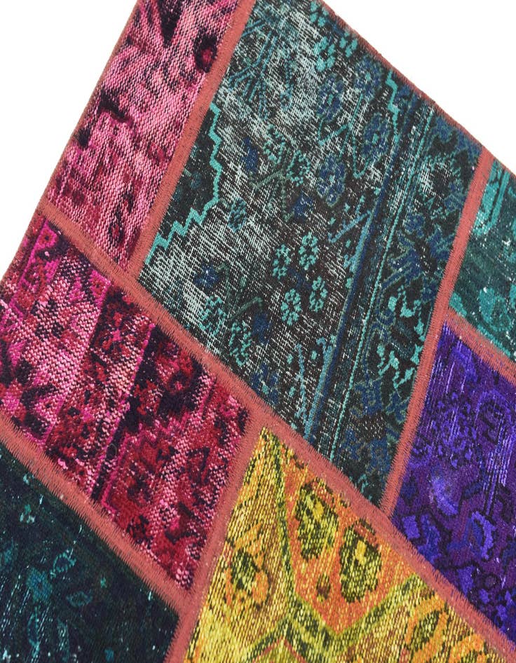 Detail image of 5' 8 x 7' 9  Hand Knotted Ultra Vintage Persian Wool Rug