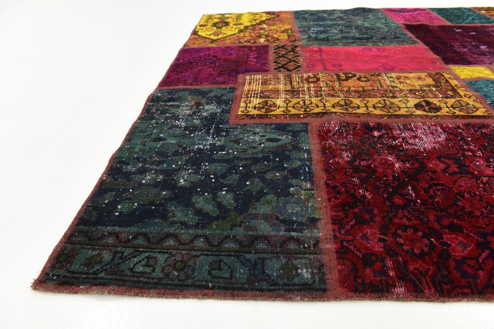 5' 5 x 8' Hand Knotted Ultra Vintage Persian Wool Rug