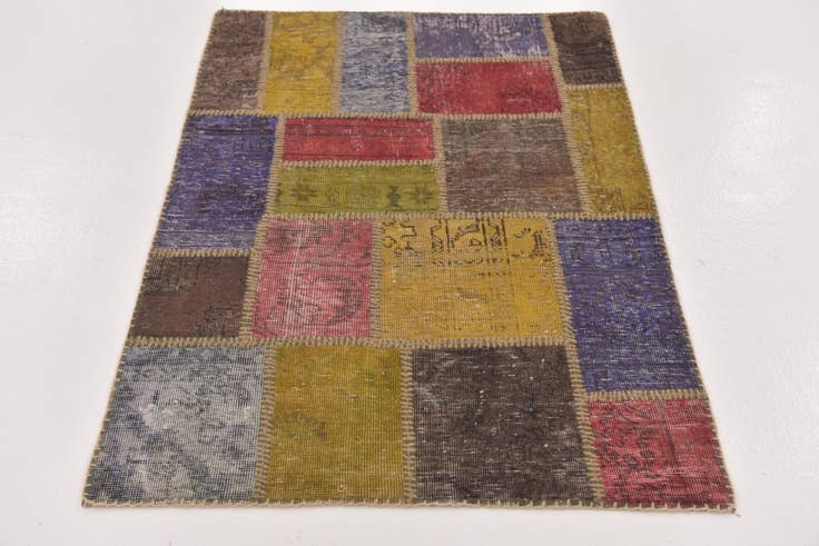 Detail image of 2' 10 x 4' 3 Hand Knotted Ultra Vintage Persian Wool Rug