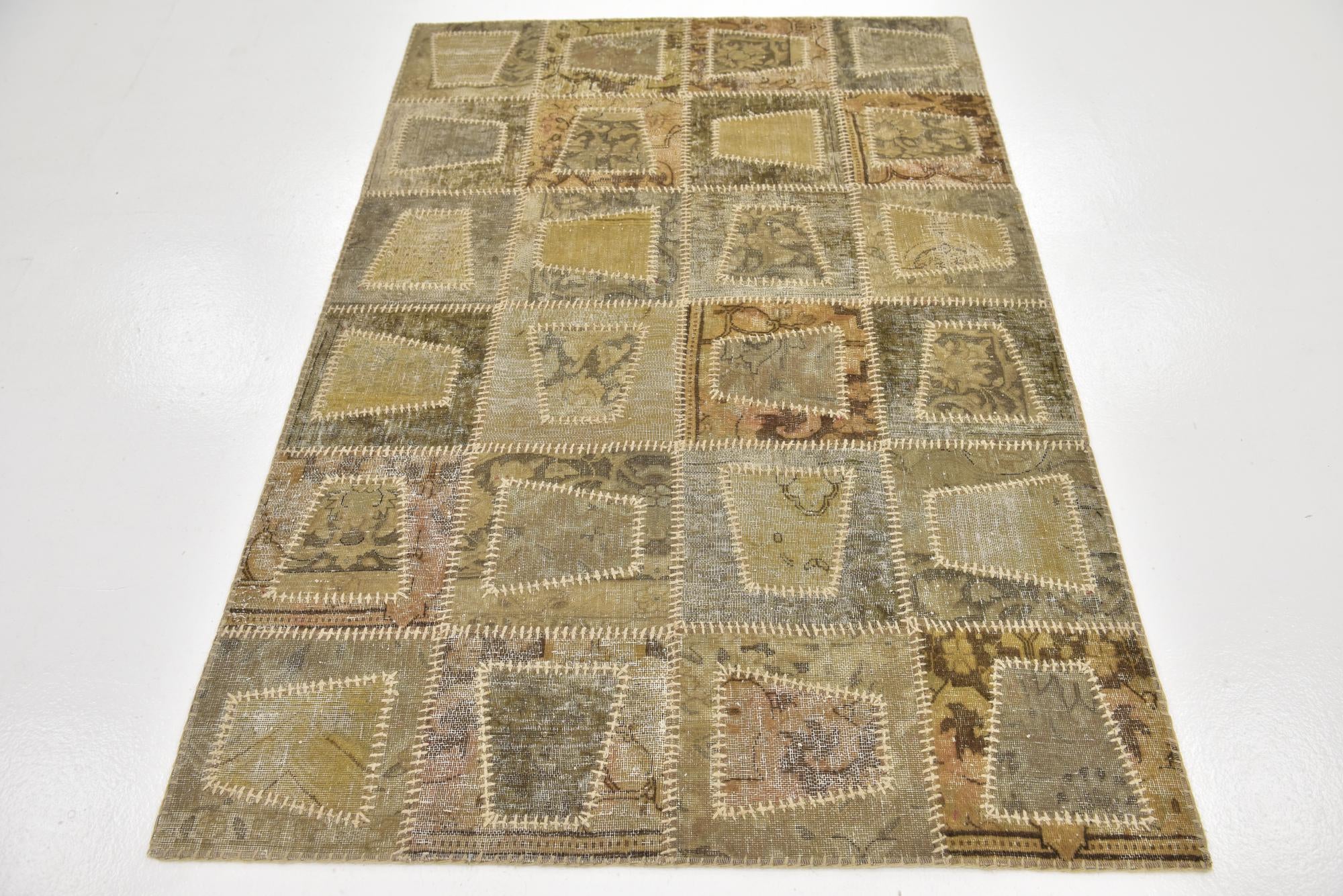 4' x 6' Hand Knotted Ultra Vintage Persian Wool Rug