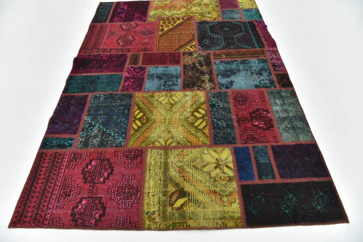 Detail image of 5' 6 x 7' 8 Hand Knotted Ultra Vintage Persian Wool Rug