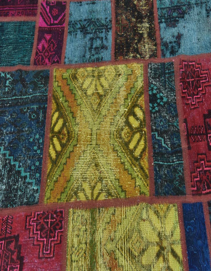 Detail image of 5' 6 x 7' 8  Hand Knotted Ultra Vintage Persian Wool Rug