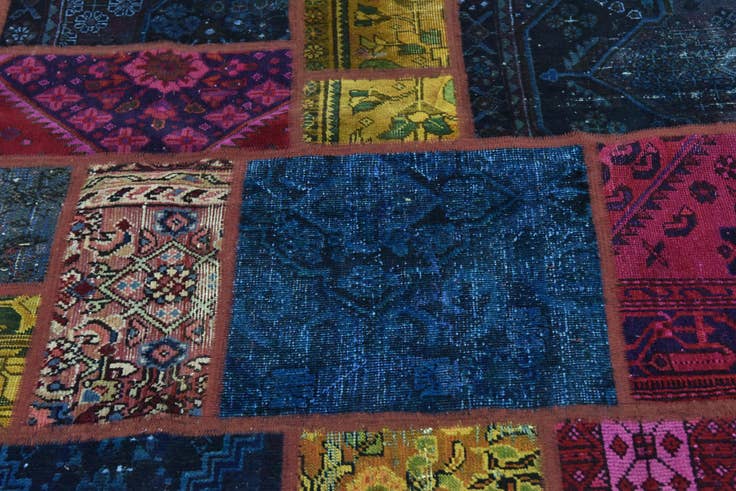 Detail image of 5' 10 x 7' 8 Hand Knotted Ultra Vintage Persian Wool Rug