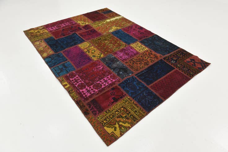 Detail image of 5' 6 x 7' 8 Hand Knotted Ultra Vintage Persian Wool Rug