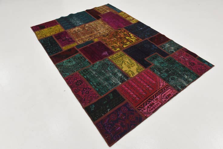 Detail image of 5' 6 x 7' 8 Hand Knotted Ultra Vintage Persian Wool Rug