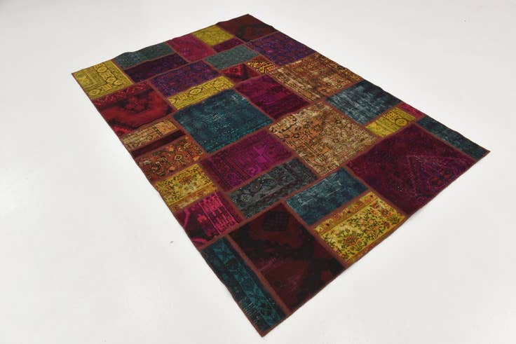 Detail image of 5' 7 x 8' Hand Knotted Ultra Vintage Persian Wool Rug