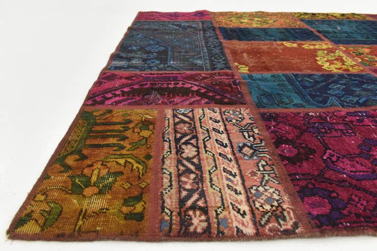 Detail image of 5' 6 x 7' 6 Hand Knotted Ultra Vintage Persian Wool Rug