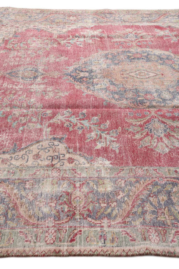 Detail image of 9' 8 x 13' 2 Hand Knotted Ultra Vintage Persian Wool Rug
