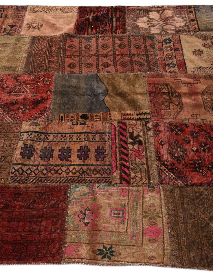 Detail image of 5' 7 x 8'  Hand Knotted Ultra Vintage Persian Wool Rug