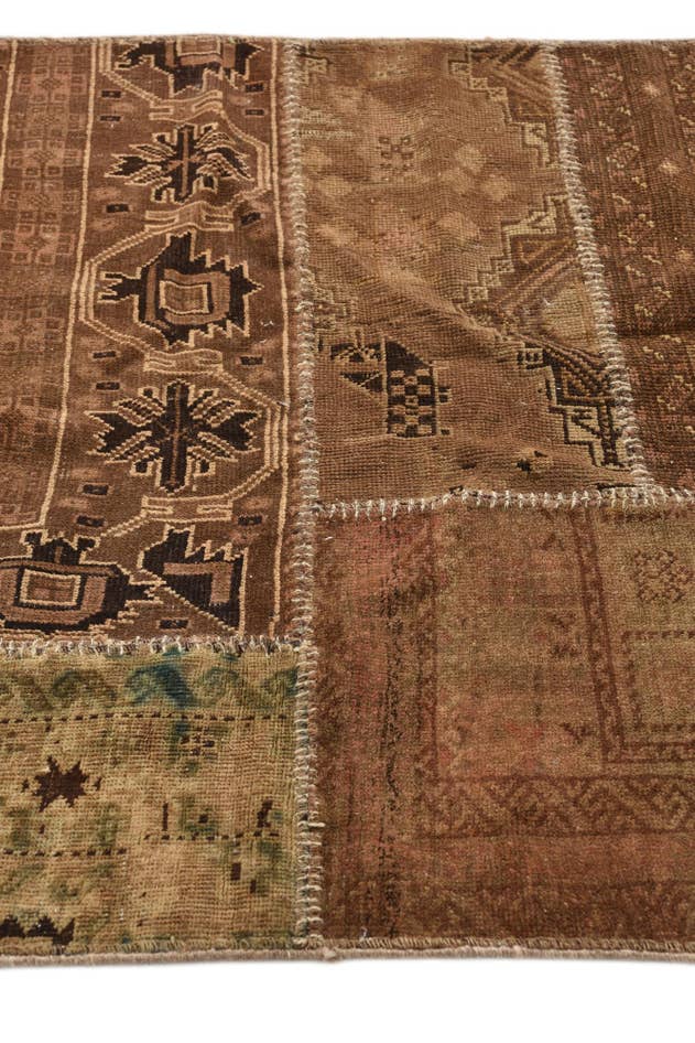 Detail image of 3' 3 x 5' 3 Hand Knotted Ultra Vintage Persian Wool Rug