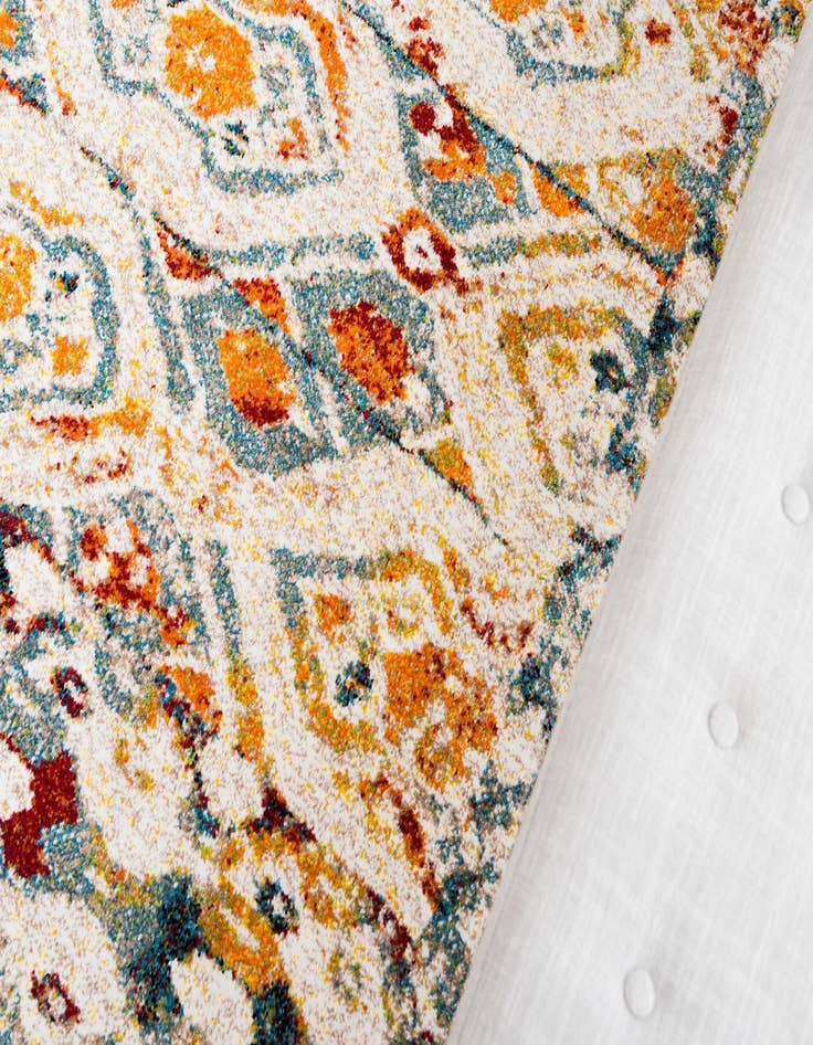 Detail image of 8' x 10' Venice Rug