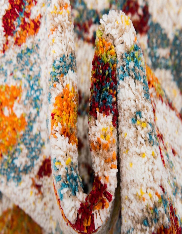 Detail image of 8' x 10' Venice Rug