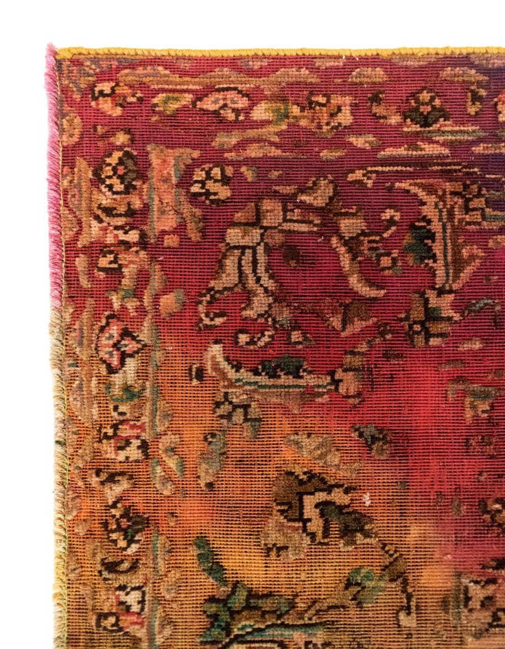 Detail image of 6' 4 x 9' 5 Vintage Royal Wool Rug