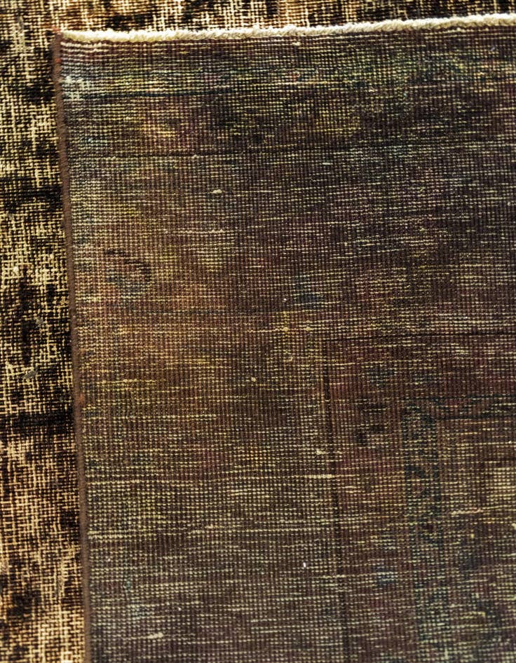 Detail image of 5' 9 x 9' 5 Vintage Royal Wool Rug