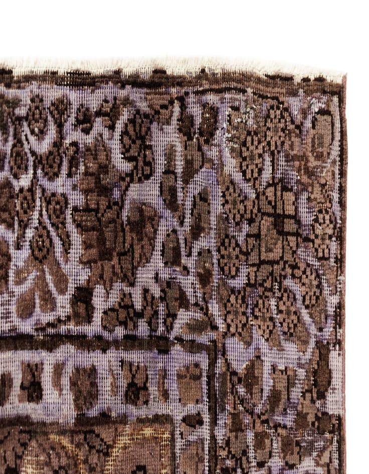 Detail image of 6' 3 x 9' 7 Vintage Royal Wool Rug