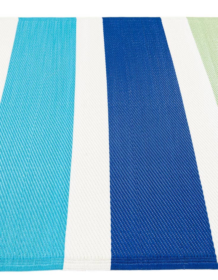 Detail image of 4' x 6' Easy-Clean Vista Breeze Indoor / Outdoor Rug