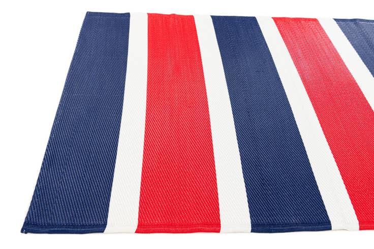 Detail image of 4' x 6' Easy-Clean Vista Breeze Indoor / Outdoor Rug