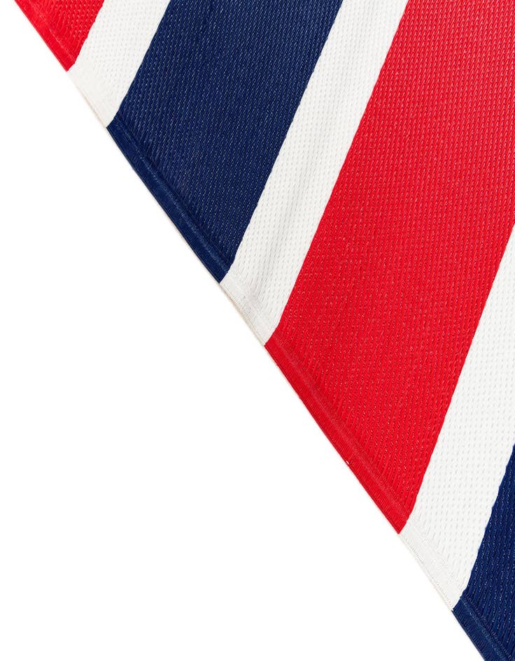 Detail image of 4' x 6' Easy-Clean Vista Breeze Indoor / Outdoor Rug