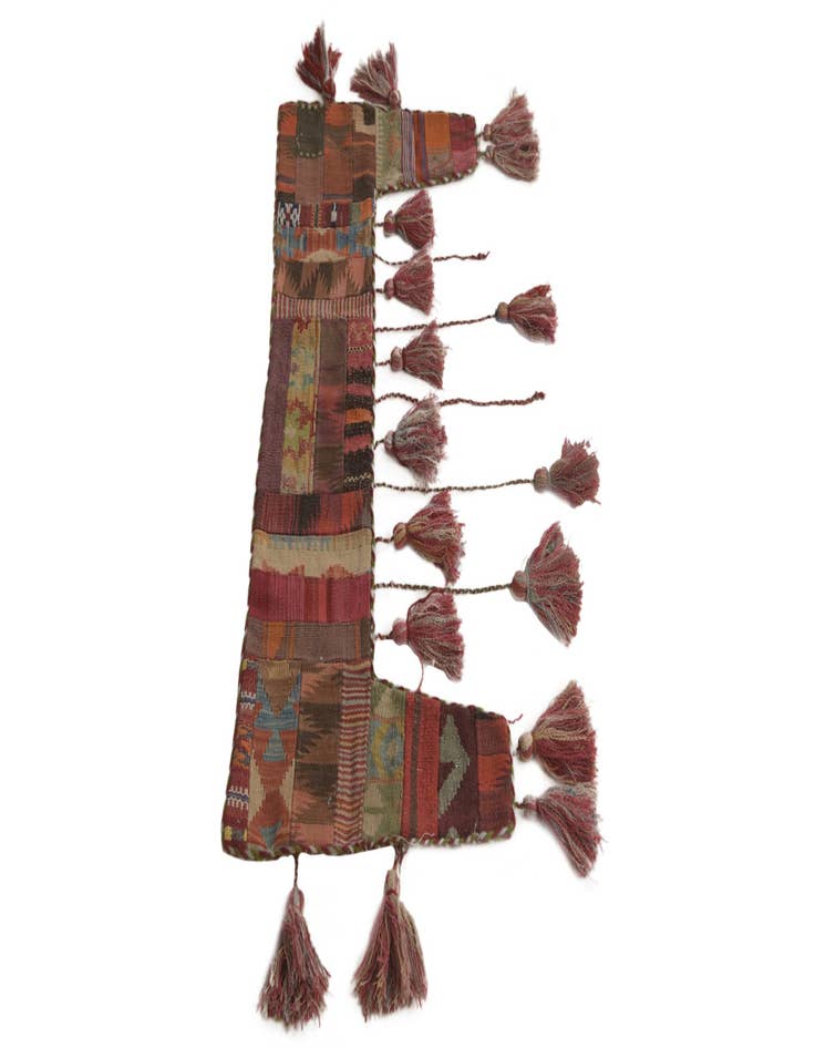 Detail image of 1' 9 x 4' 4  Hand Woven Wall Art Wool Rug