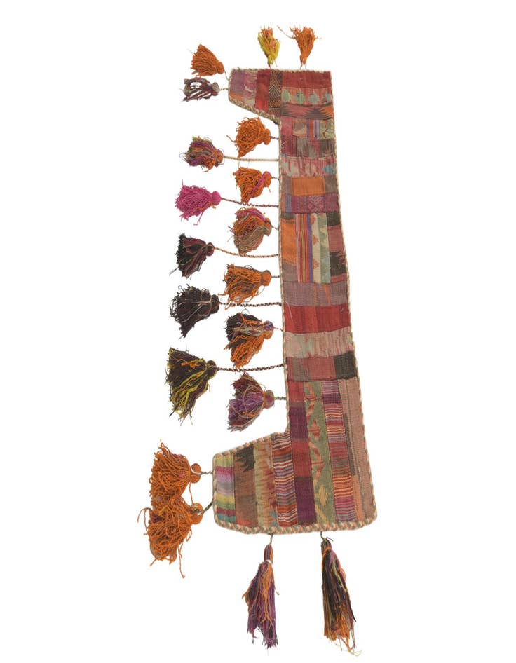 Detail image of 1' 9 x 4' 6  Hand Woven Wall Art Wool Rug