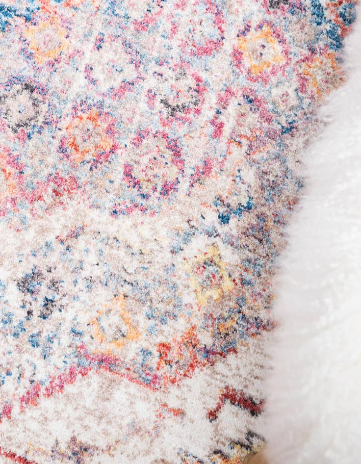 Detail image of 8' x 10' Williamsburg Rug
