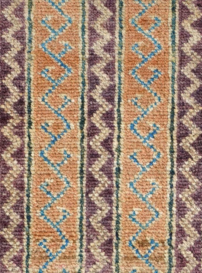 Detail image of 1' 5 x 2' 1 Hand Knotted Ziegler Rug