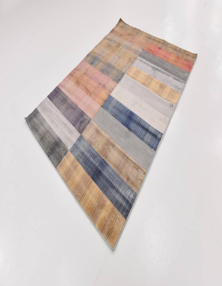 Detail image of 5' x 7' Zoey Rug