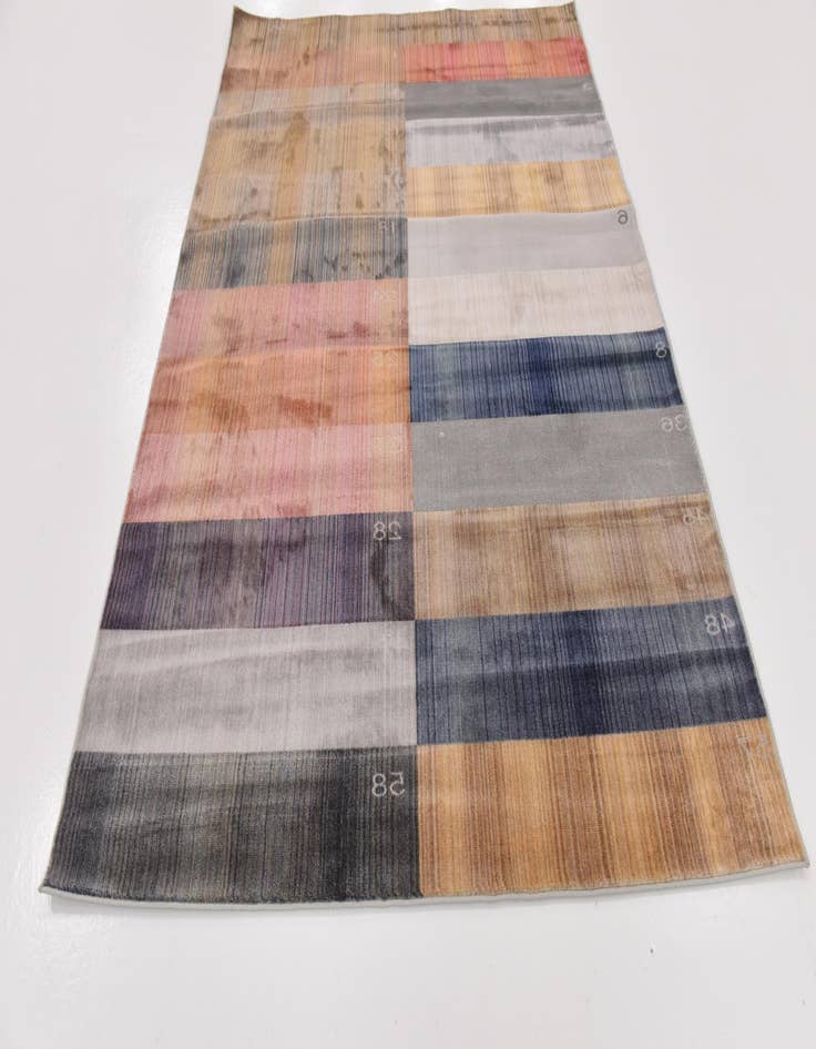 Detail image of 5' x 7' Zoey Rug