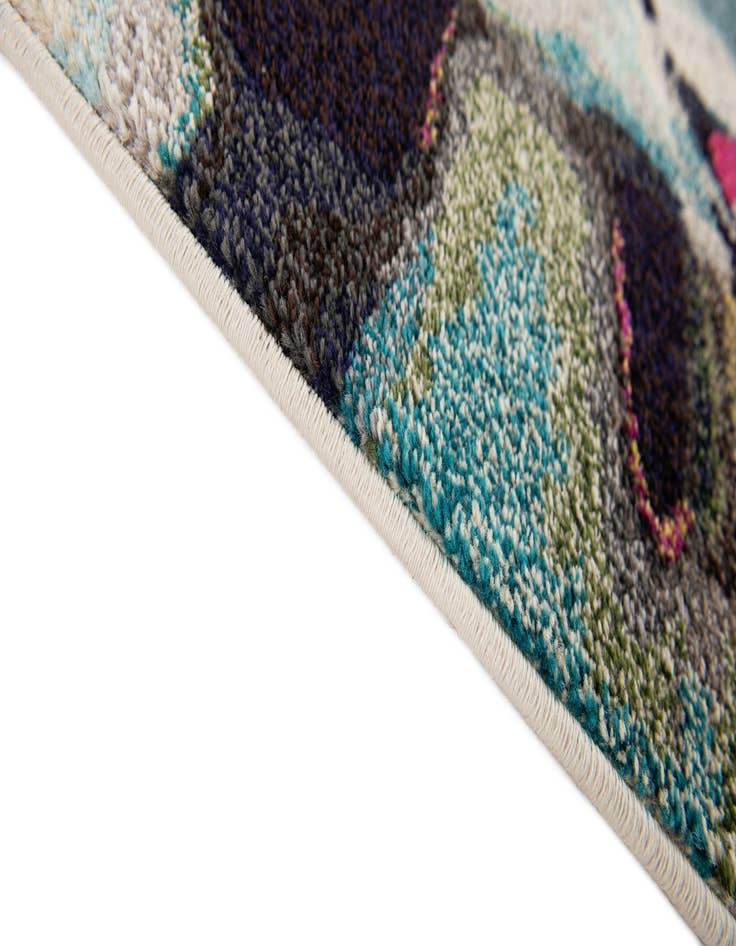 Detail image of 4' 10 x 8' Zoey Rug